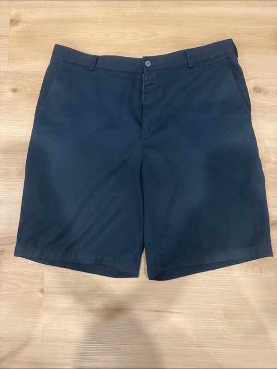 Nike Other - Men's Size 38 Nike Golf Flat Front Navy Shorts
